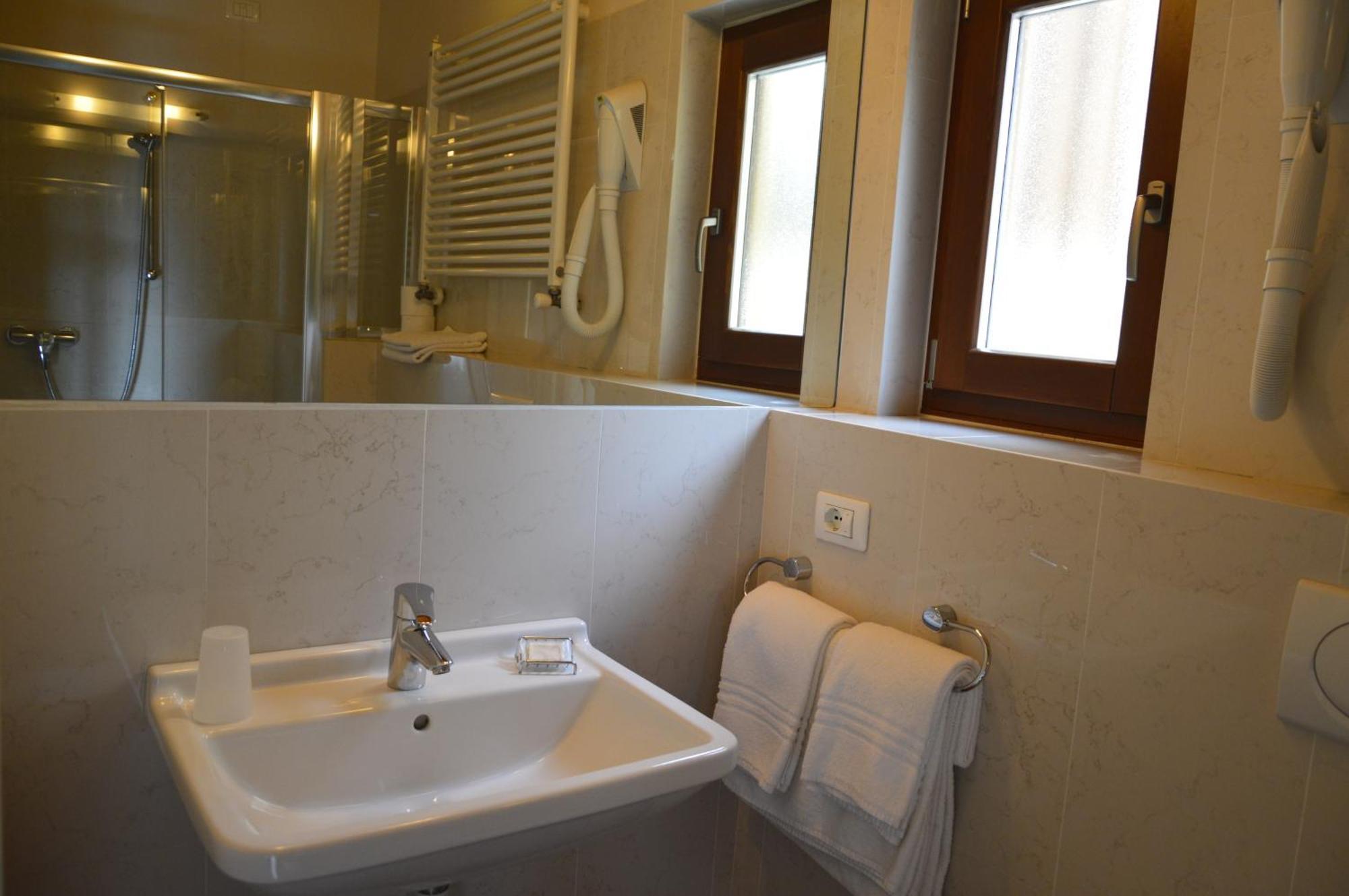 Hotel Garni Selene Malcesine Exterior foto